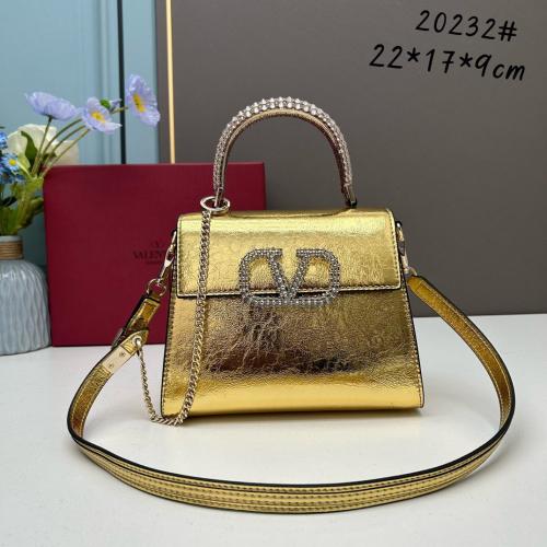 شنطة نسائية ماركة Valentino