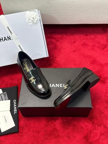 حذاء نسائي ماركة Chanel