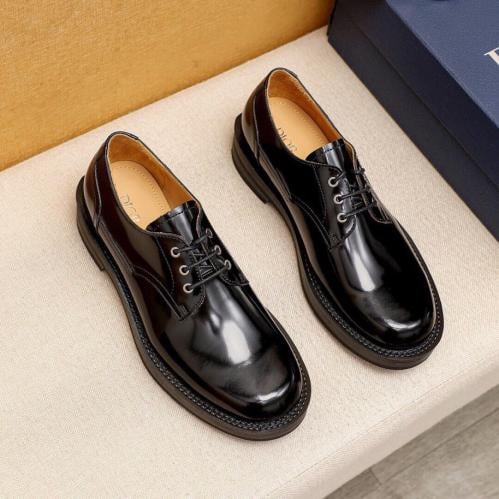 حذاء رجالي ماركة ‏Dior
