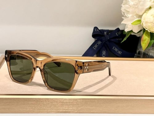نظاره ماركة Dior