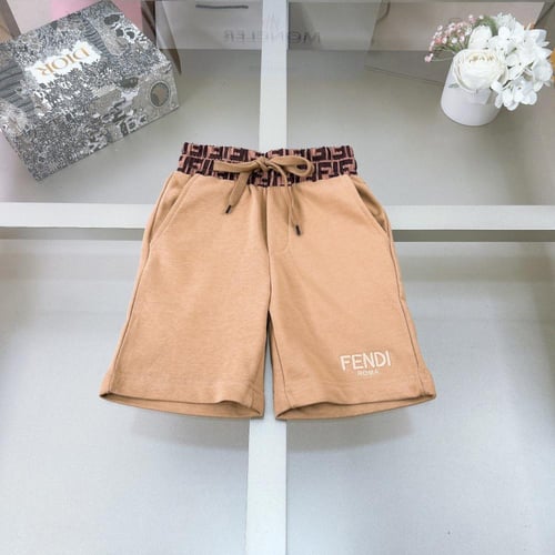 طقم اطفال ماركات متنوعه