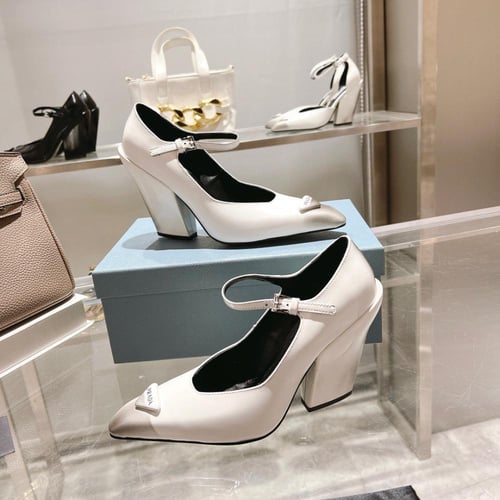حذاء نسائي ماركة ‏Prada