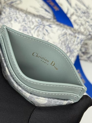 كارد ماركة Dior