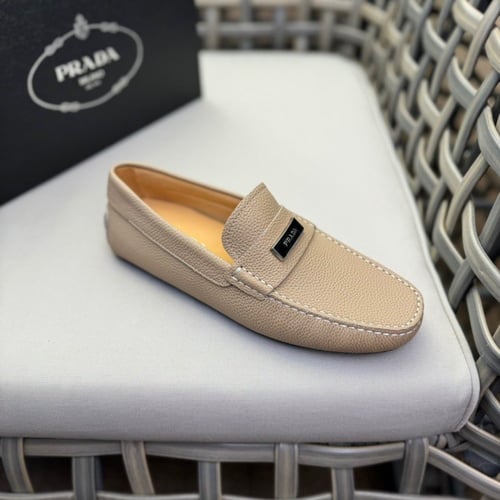 حذاء رجالي ماركة Prada