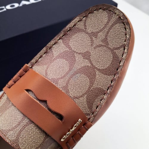 حذاء رجالي ماركة Coach