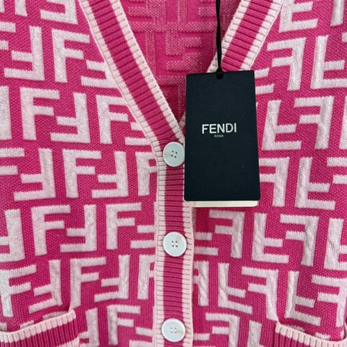 سويتر نسائي ماركة Fendi