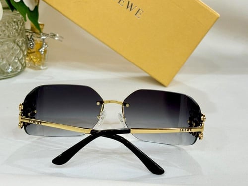 نظاره ماركة ‏Loewe