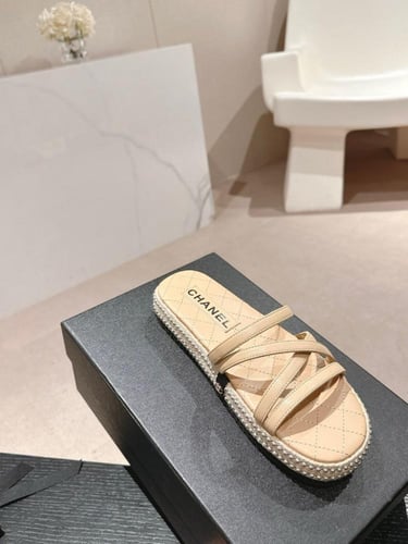 حذاء نسائي ماركة ‏Chanel