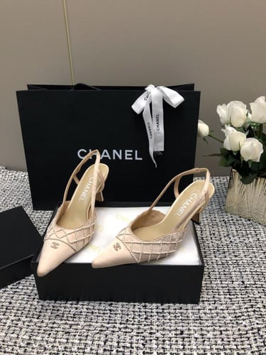 حذاء نسائي ماركة ‏Chanel