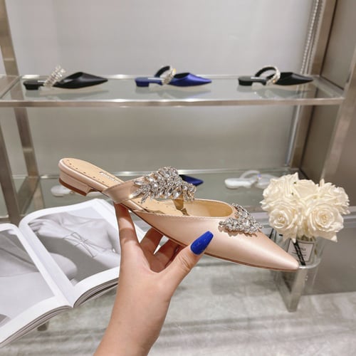 حذاء نسائي ماركة Manolo Blahnik