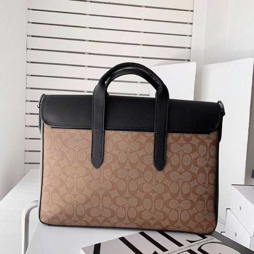 شنطة نسائية ماركة Coach