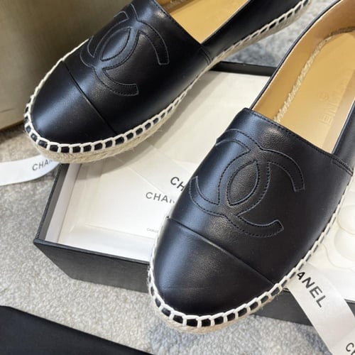 حذاء نسائي ماركة ‏Chanel