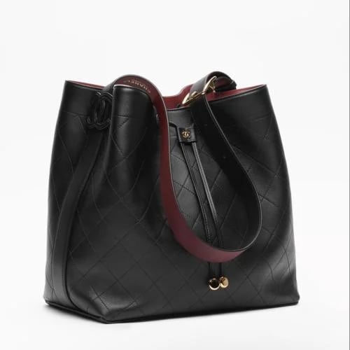 شنطة نسائية ماركة Chanel