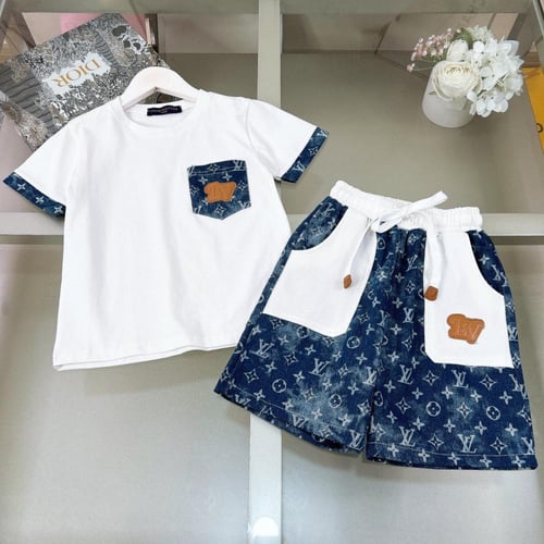 طقم اطفال ماركات متنوعه