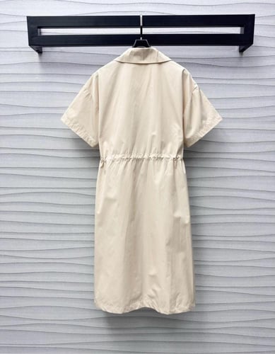 فستان ماركة Prada