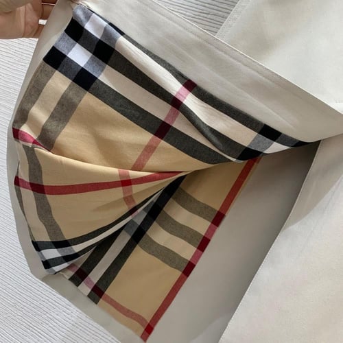 جاكيت نسائي ماركة Burberry