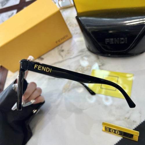 نظاره ماركة Fendi