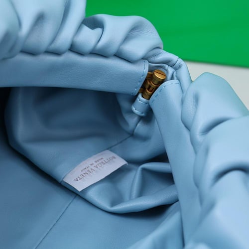 شنطه نسائية ماركة Bottega Veneta