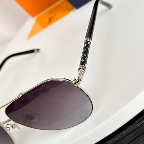 نظاره ماركة LV