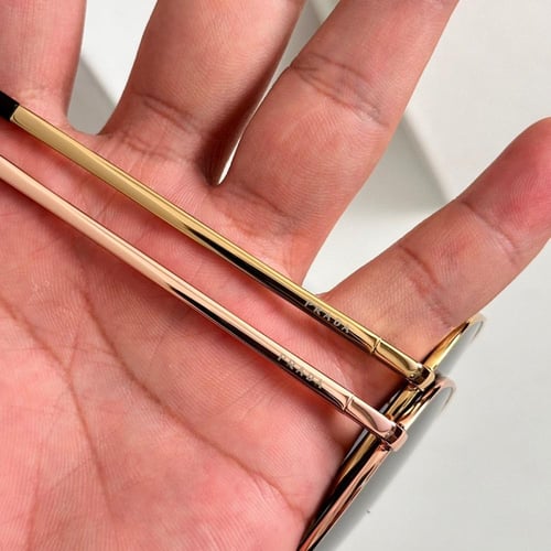 نظاره ماركة ‏Prada