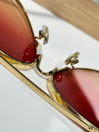 نظاره ماركة LV