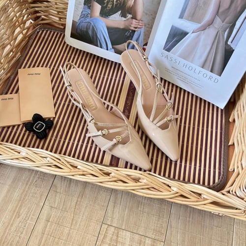 حذاء نسائي ماركة Miumiu