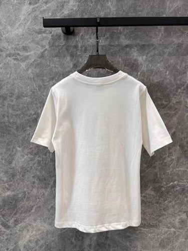 تي شيرت نسائي ماركة Burberry