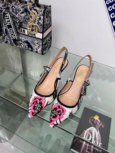 حذاء نسائي ماركة ‏Dior