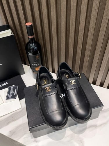 حذاء نسائي ماركة ‏Chanel