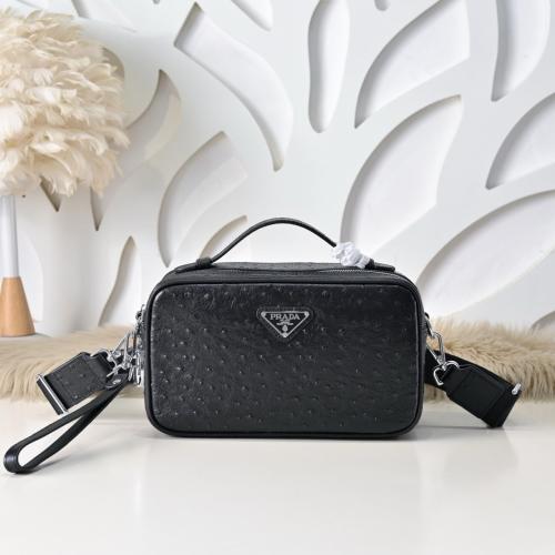 شنطه ماركة Prada