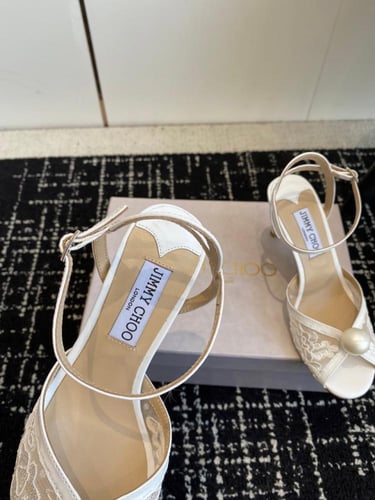 حذاء نسائي ماركة jimmychoo