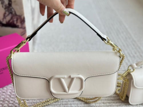 شنطة نسائية ماركة Valentino