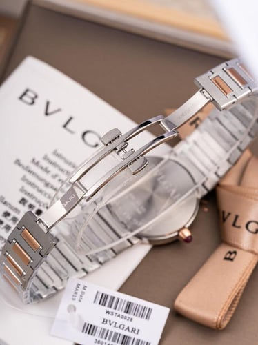 ساعة ماركة Bvlgari