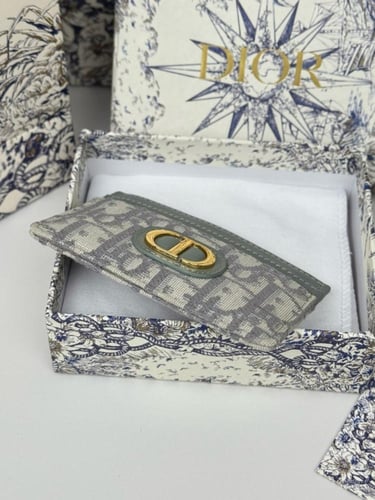 كارد ماركة Dior