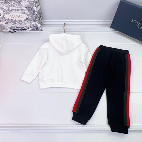 طقم اطفال ماركة Gucci