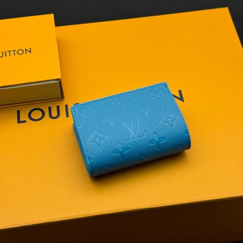 كارد ماركة LV