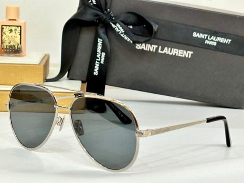 نظاره ماركة YSL