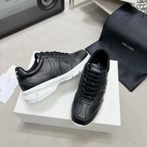 حذاء ماركة Celine