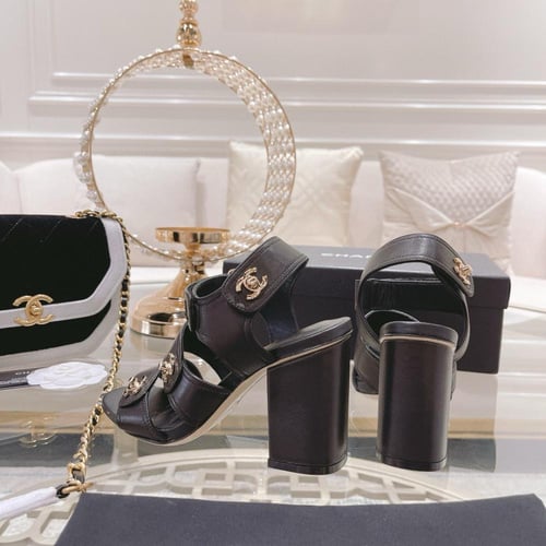 حذاء نسائي ماركة ‏Chanel
