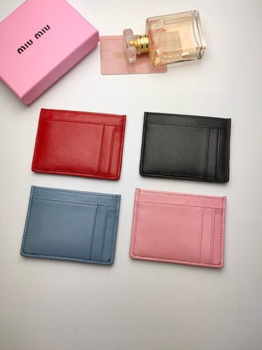 كارد ماركة Miumiu