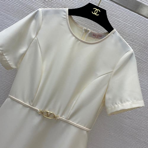 فستان ماركة Valentino