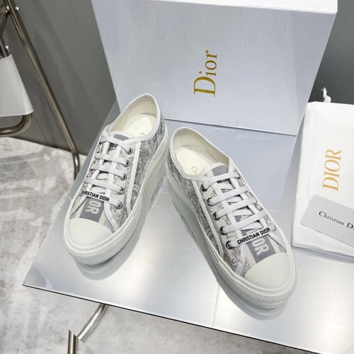 حذاء نسائي ماركة ‏Dior