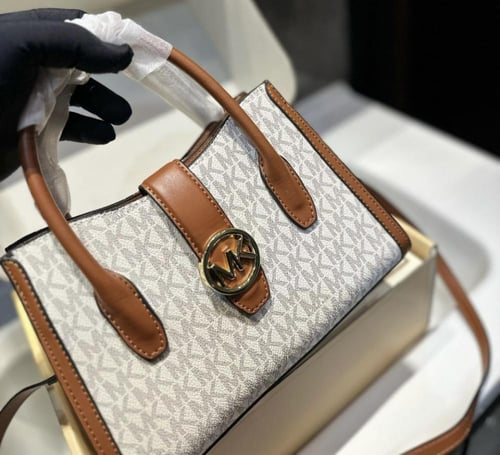 شنطه نسائية ماركة MK