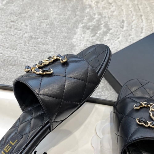 حذاء نسائي ماركة ‏Chanel