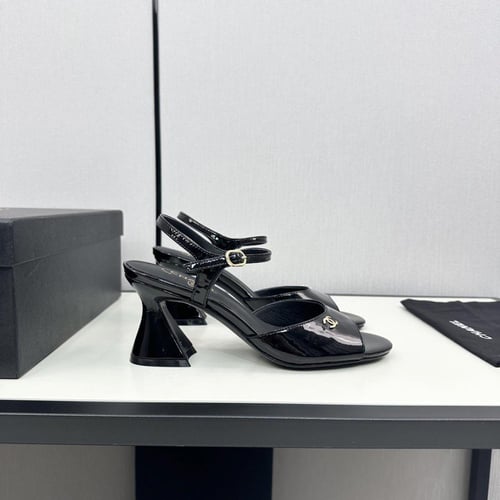 حذاء نسائي ماركة ‏Chanel