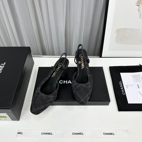 حذاء نسائي ماركة ‏Chanel