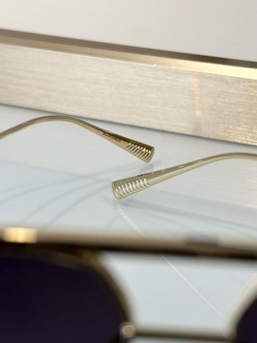 نظاره ماركة ‏Bottega Veneta