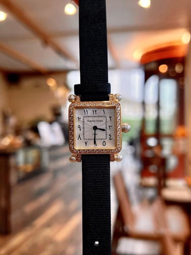 ساعة نسائية ماركة