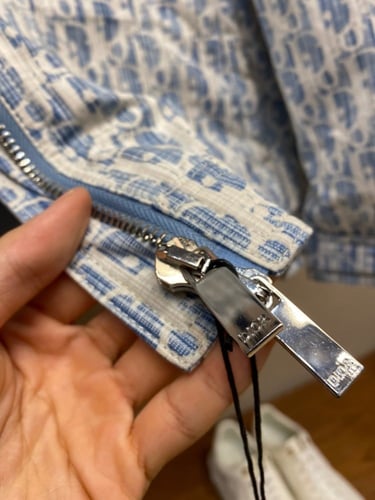 جاكيت ماركة Dior