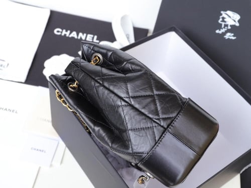 شنطة ماركة Chanel